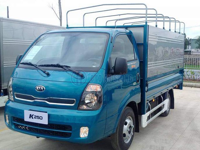 Cena ciężarówki Kia 2.4t