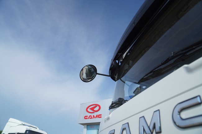Grote buitenspiegels van de CAMC 4-assige vrachtwagen, vergroten het gezichtsveld