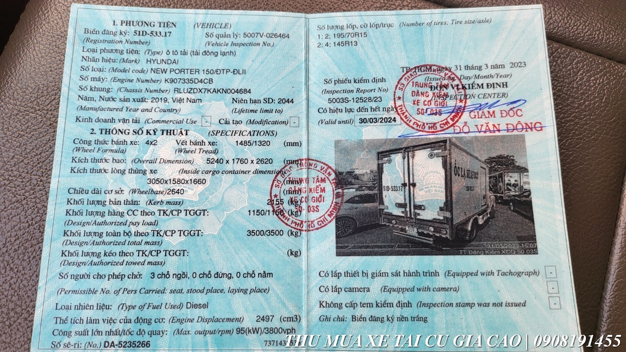 Używana chłodnia samochodowa Hyundai H150 z 2019 roku, zdjęcie wnętrza zabudowy chłodniczej, prezentuje przestrzeń ładunkową i system chłodzenia
