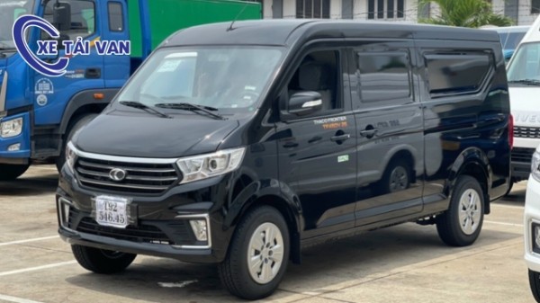 Exterieur design van een Thaco bestelwagen