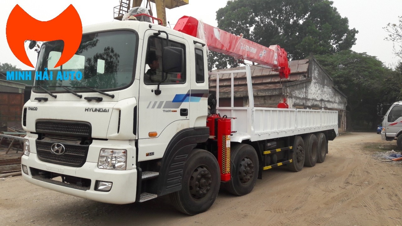 Hyundai HD320 com grua Atom