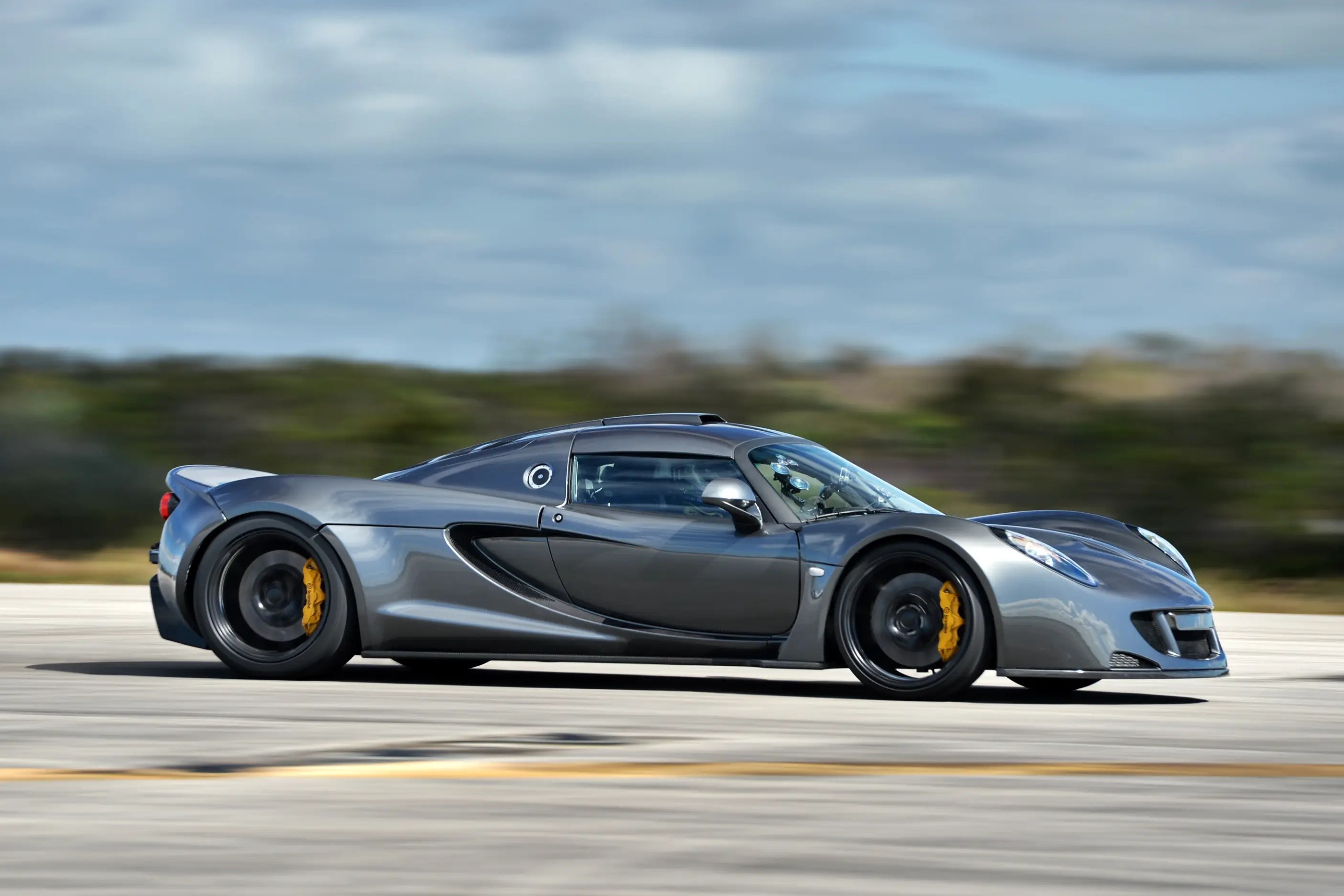 Hennessey Venom GT với dáng vẻ thuôn dài