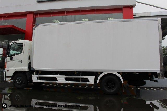 Thùng đông lạnh chất lượng cao trên xe tải Hino FC