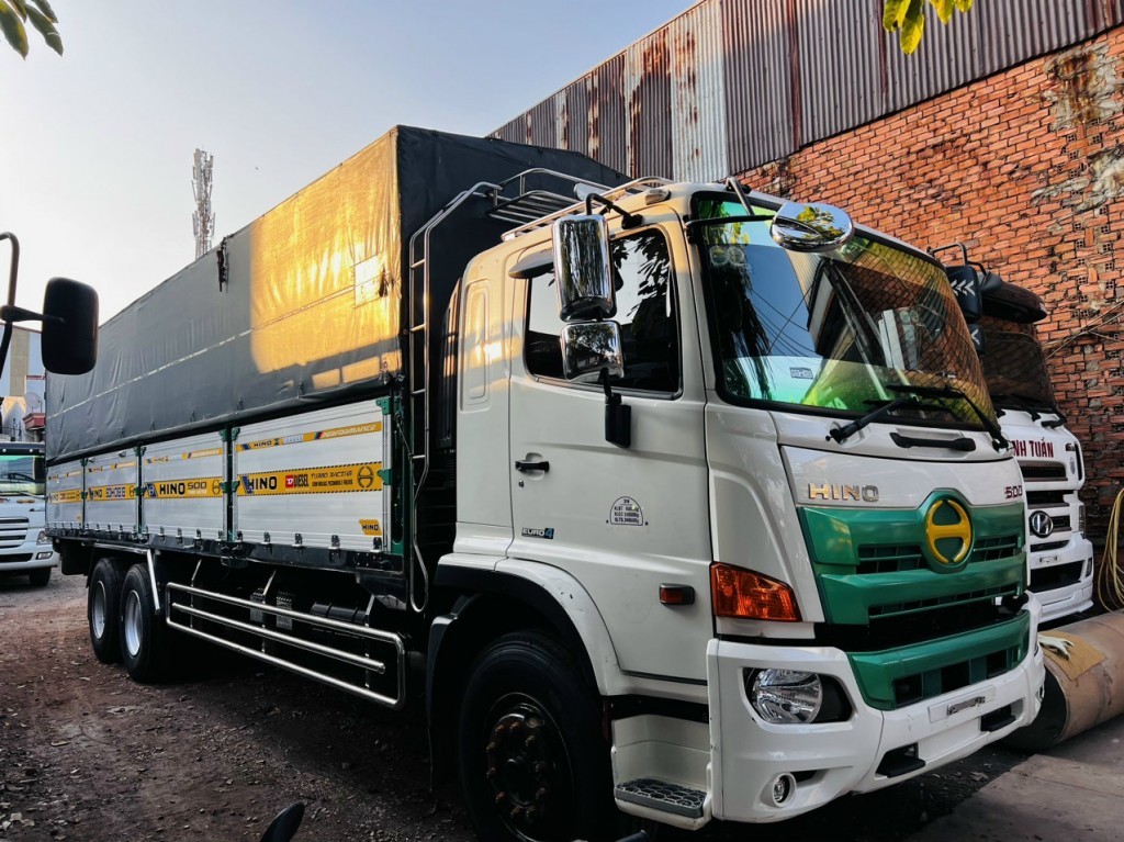 Hino FL 3-assige 15 ton gebruikte vrachtwagen