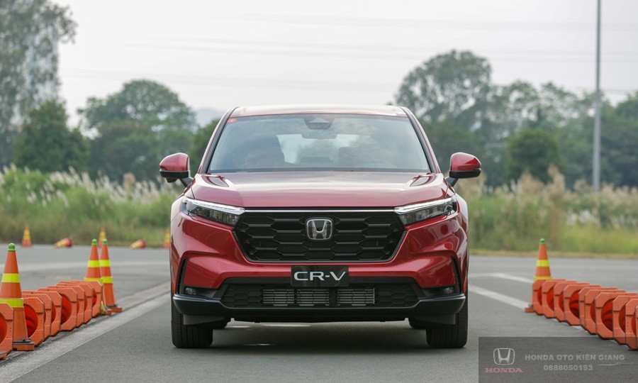 Przestronne i komfortowe wnętrze Hondy CR-V 2025