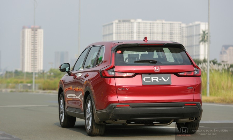 Panoramiczne okno dachowe w wersji premium Hondy CR-V 2025