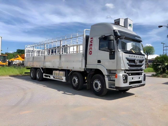 Camion 4 Assi a Rate: La Scelta Intelligente per la Tua Azienda