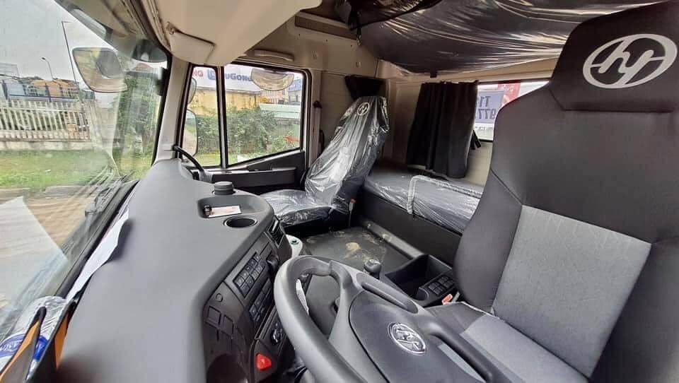 Ghế Lái Xe Tải 4 Chân Hongyan Êm Ái