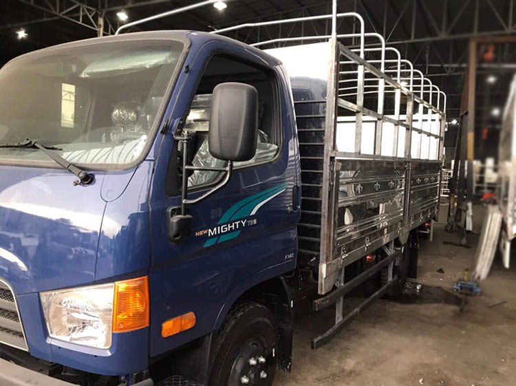 Hyundai 75s caixa com lona de aço inoxidável durável e bonita, preço do camião 75s caixa com lona de aço inoxidável