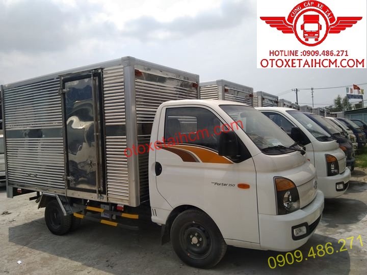 alt text: Hình ảnh xe tải Hyundai H150 thùng kín