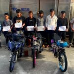 Nhóm quái xế tụ tập sử dụng xe tải chở xe độ bị công an Bến Cát tạm giữ