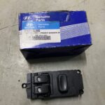 Công tắc lên xuống kính xe tải Hyundai HD chính hãng, chất lượng cao