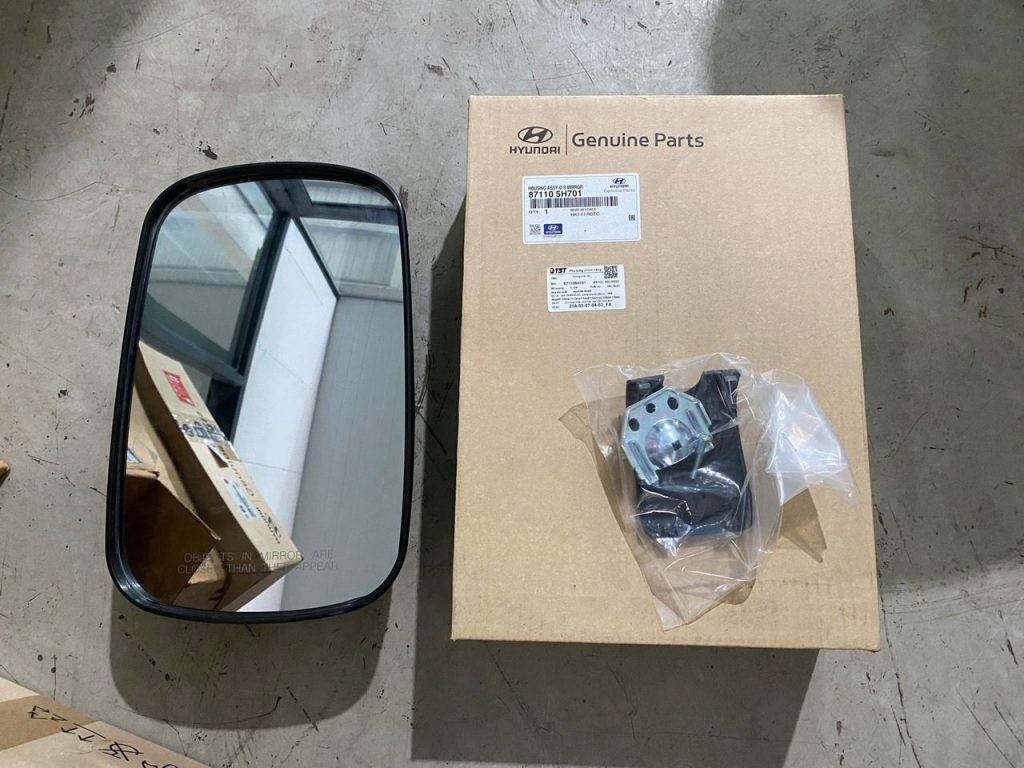 Gương chiếu hậu Hyundai Mighty và gá gương đi kèm, phụ tùng chính hãng