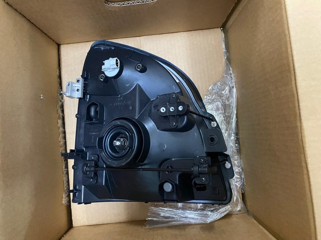 Đèn Pha Xe Táº£i Hyundai Porter 2 H150 H100