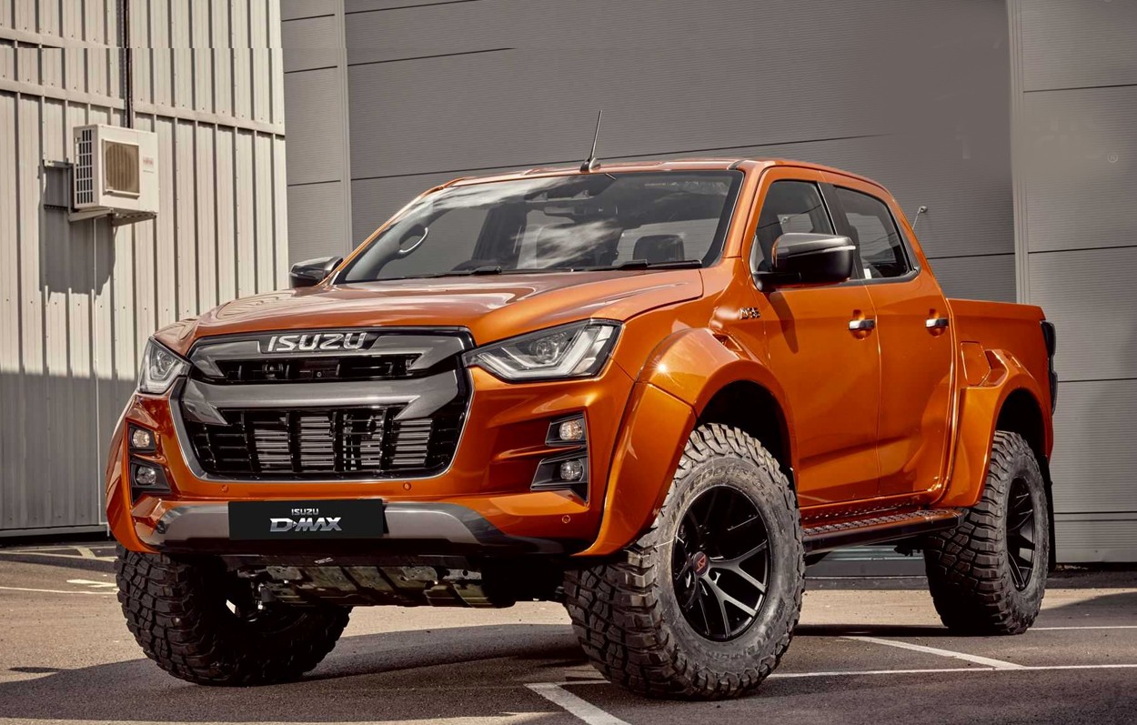 Xe bán tải Isuzu D-max độ với vòm bánh xe mở rộng và bậc lên xuống thiết kế mới