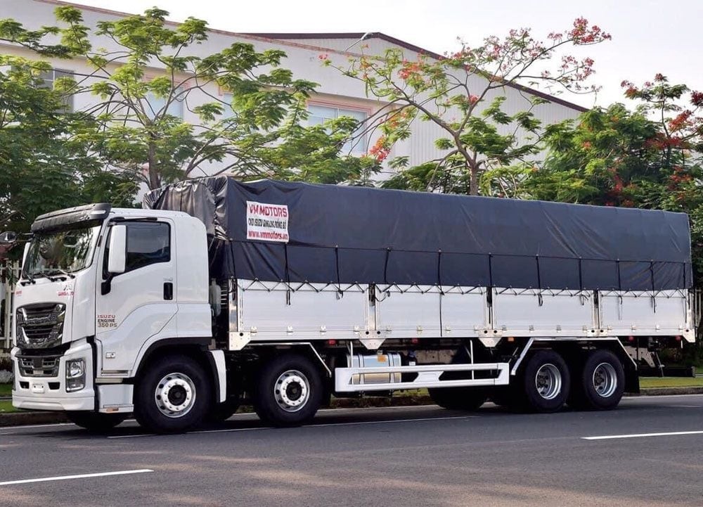 Khung chassis xe tải Isuzu 4 chân