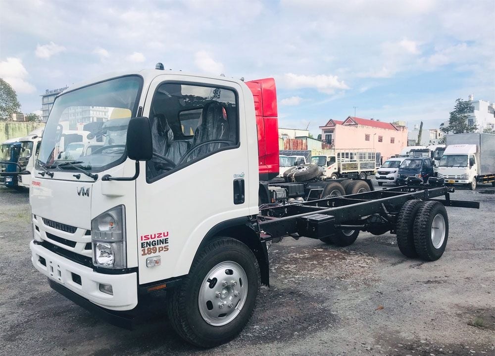 xe tải isuzu 8.2 tấn