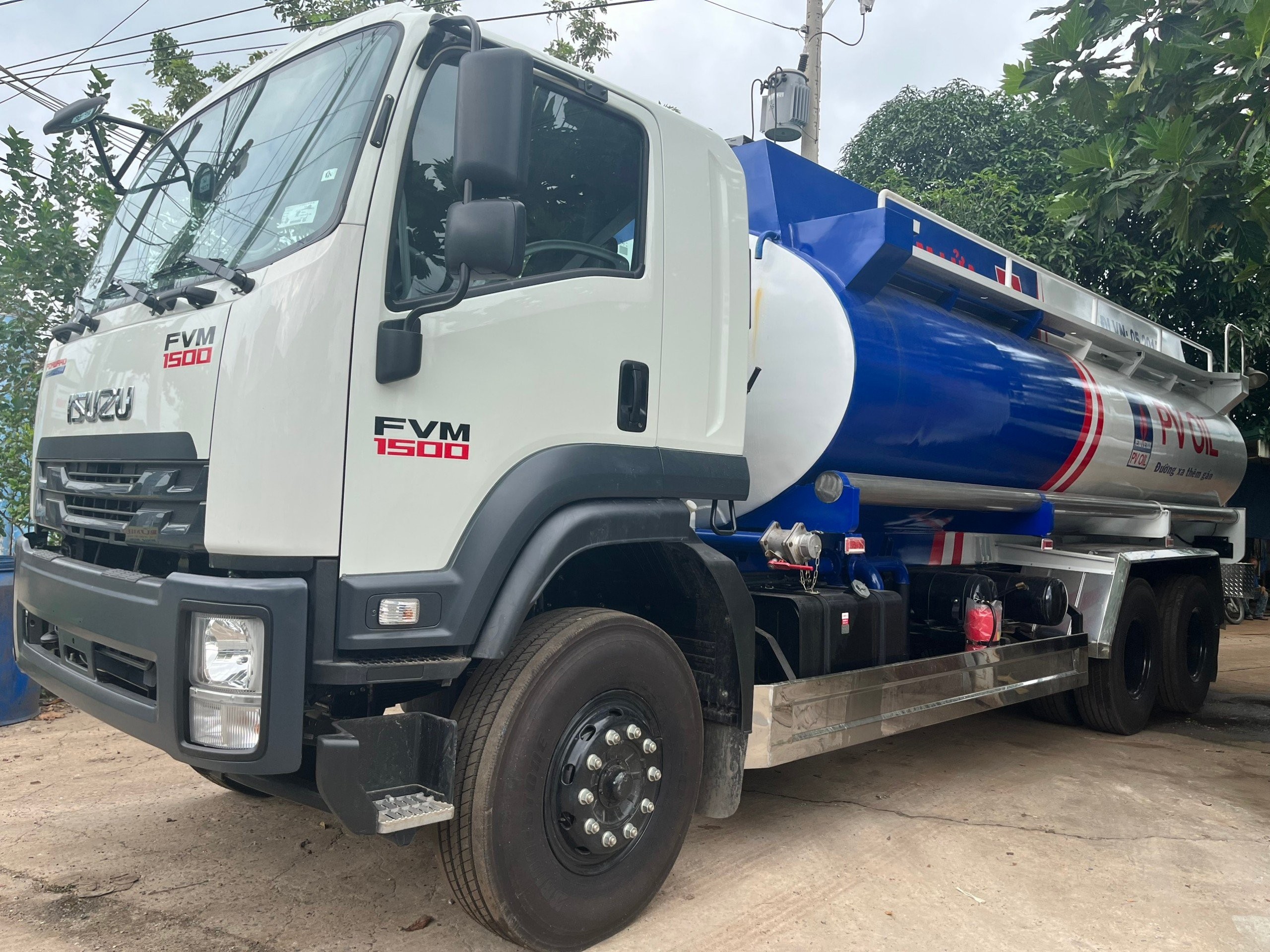 Động cơ xe tải Isuzu