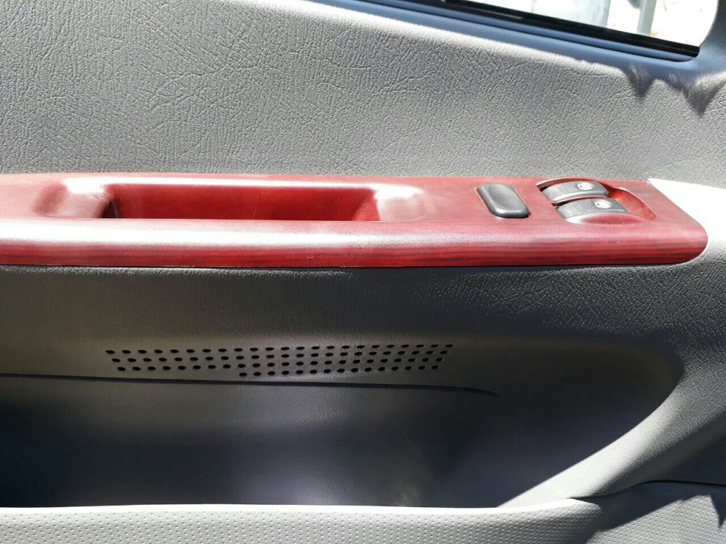 Dashboard of the Hyundai 2.5-ton truck