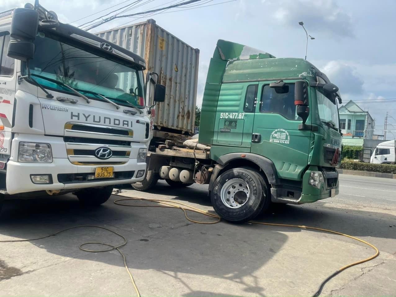 Lái xe container