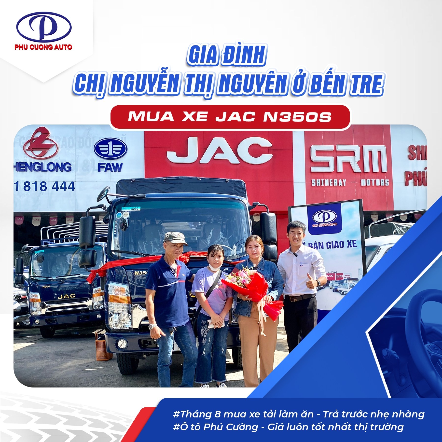 Khách hàng nhận xe tải với ưu đãi lớn