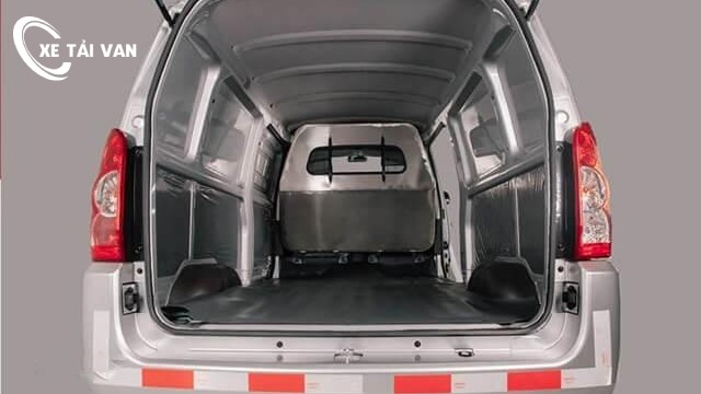 Geräumiger Laderaum des Wuling 500kg Kastenwagens