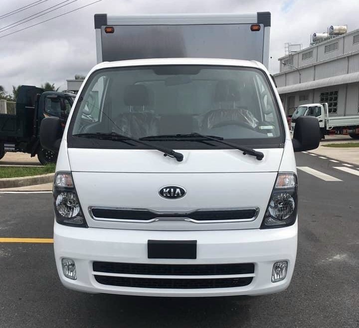 Side view of Kia K200S 1.5 ton box truck cargo box
