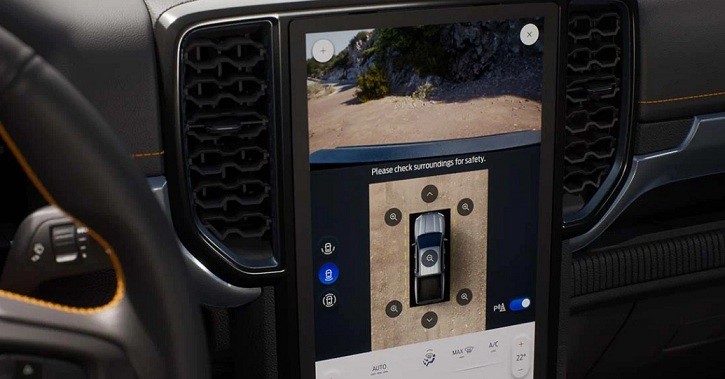 Màn hình giải trí trung tâm lớn tích hợp SYNC®4A trên Ford Ranger 2024