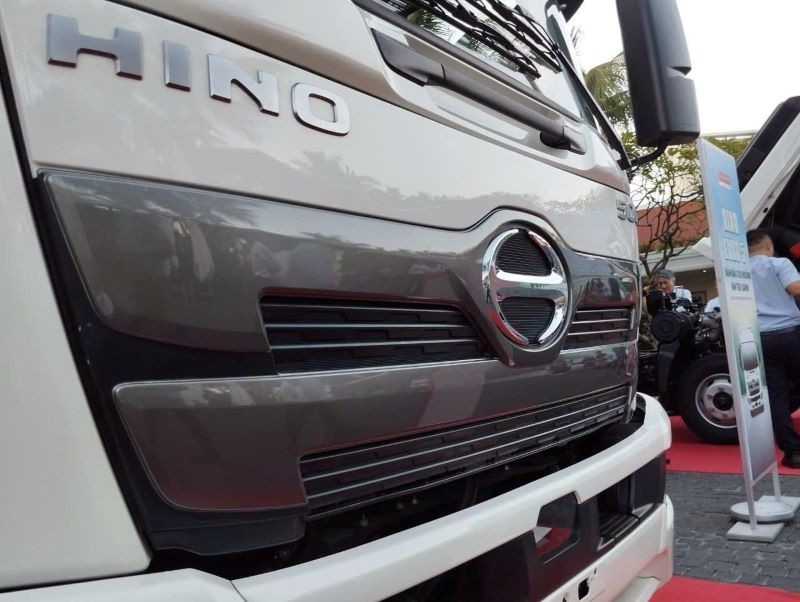 Mặt calang xe tải Hino FC Euro 5
