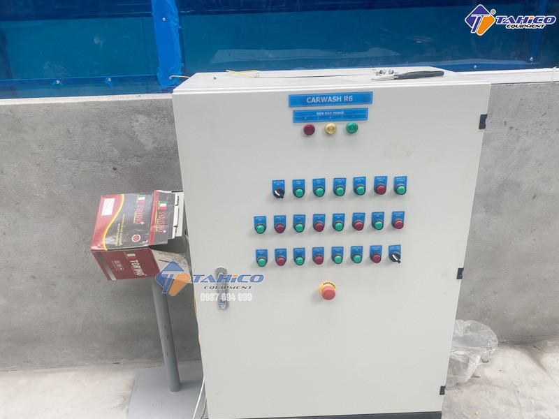 Schéma de la structure de base d'un système de lavage automatique de camions