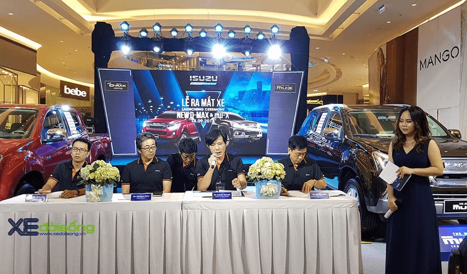 Isuzu D-MAX 2018 ra mắt tại Việt Nam với nhiều nâng cấp đáng giá