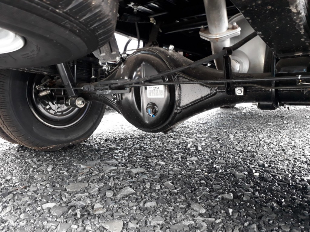 Hệ thống nhíp và cầu xe Kia K200 chịu tải tốt