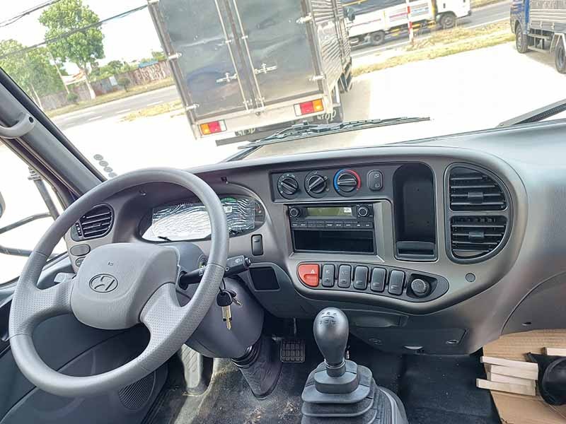 Nội thất Hyundai W750L
