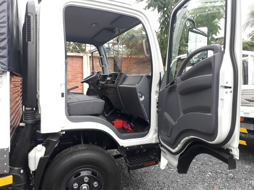 Nội thất xe tải Isuzu 3t5