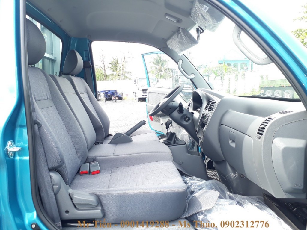 Wnętrze kabiny samochodu dostawczego Thaco Kia K200 1.25 tony, przestronne i komfortowe