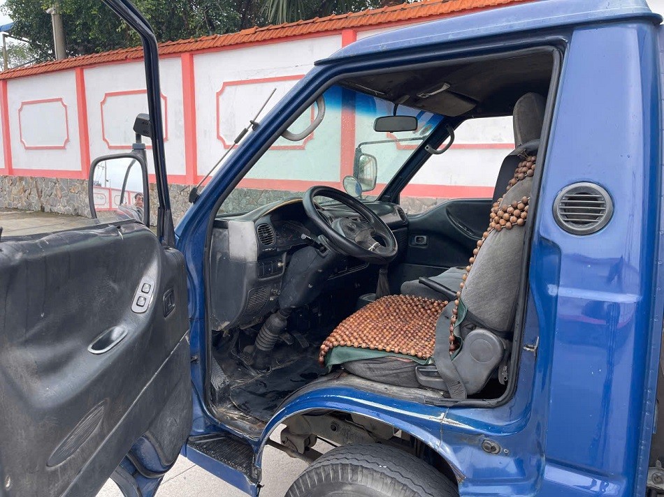 Hình ảnh nội thất cabin xe tải cũ Hyundai H100