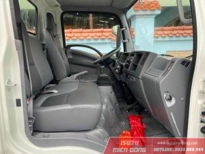 Vô lăng trợ lực điều chỉnh gật gù trên xe tải Isuzu 1t9
