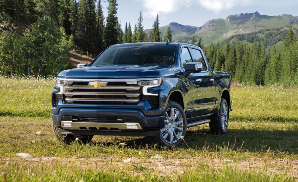 Chevrolet Silverado đứng thứ hai trong danh sách xe bán tải bán chạy tại Mỹ năm 2023