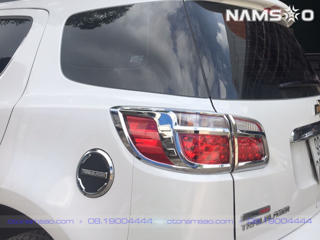 Ốp viền đèn hậu mạ chrome xe Chevrolet Trailblazer tăng vẻ sang trọng