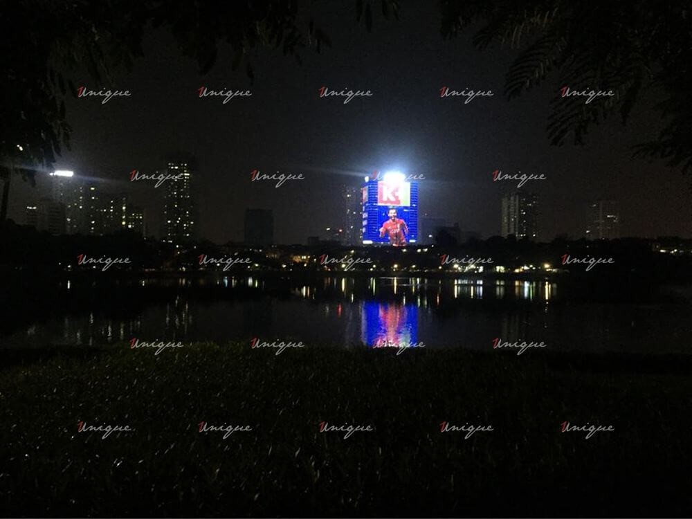 Hình ảnh BTS quảng cáo single &quot;Butter&quot; trên LED Building TNR Tower, gây ấn tượng mạnh mẽ