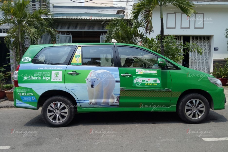 โฆษณาบนรถแท็กซี่ Mai Linh ในนิงห์ถ่วน