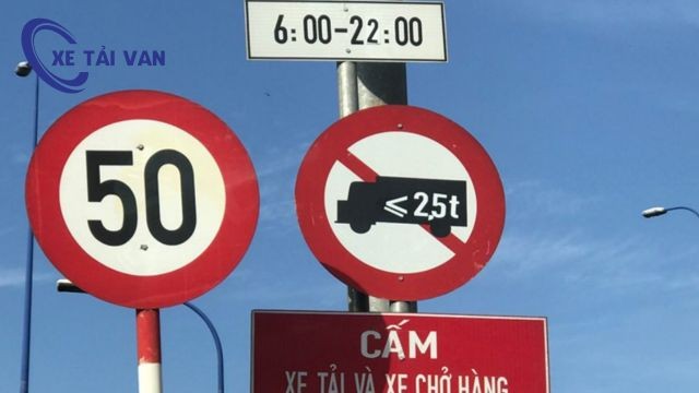 Kastenwagen Vorschriften für Fahrten in Ho-Chi-Minh-Stadt