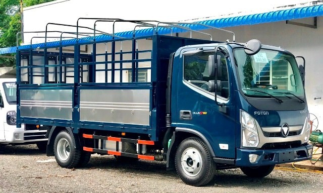 Xe tải Thaco Ollin S700 thùng mui bạt màu xanh