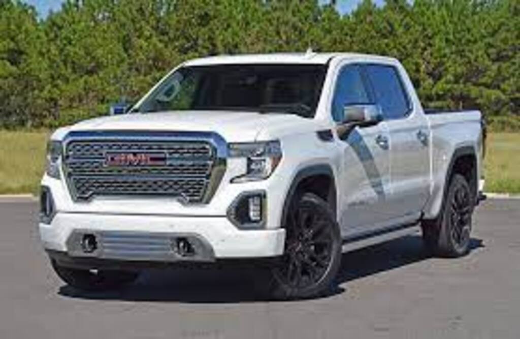 GMC Sierra 1500 4WD Denali: शानदार और सुविधाजनक पिकअप ट्रक