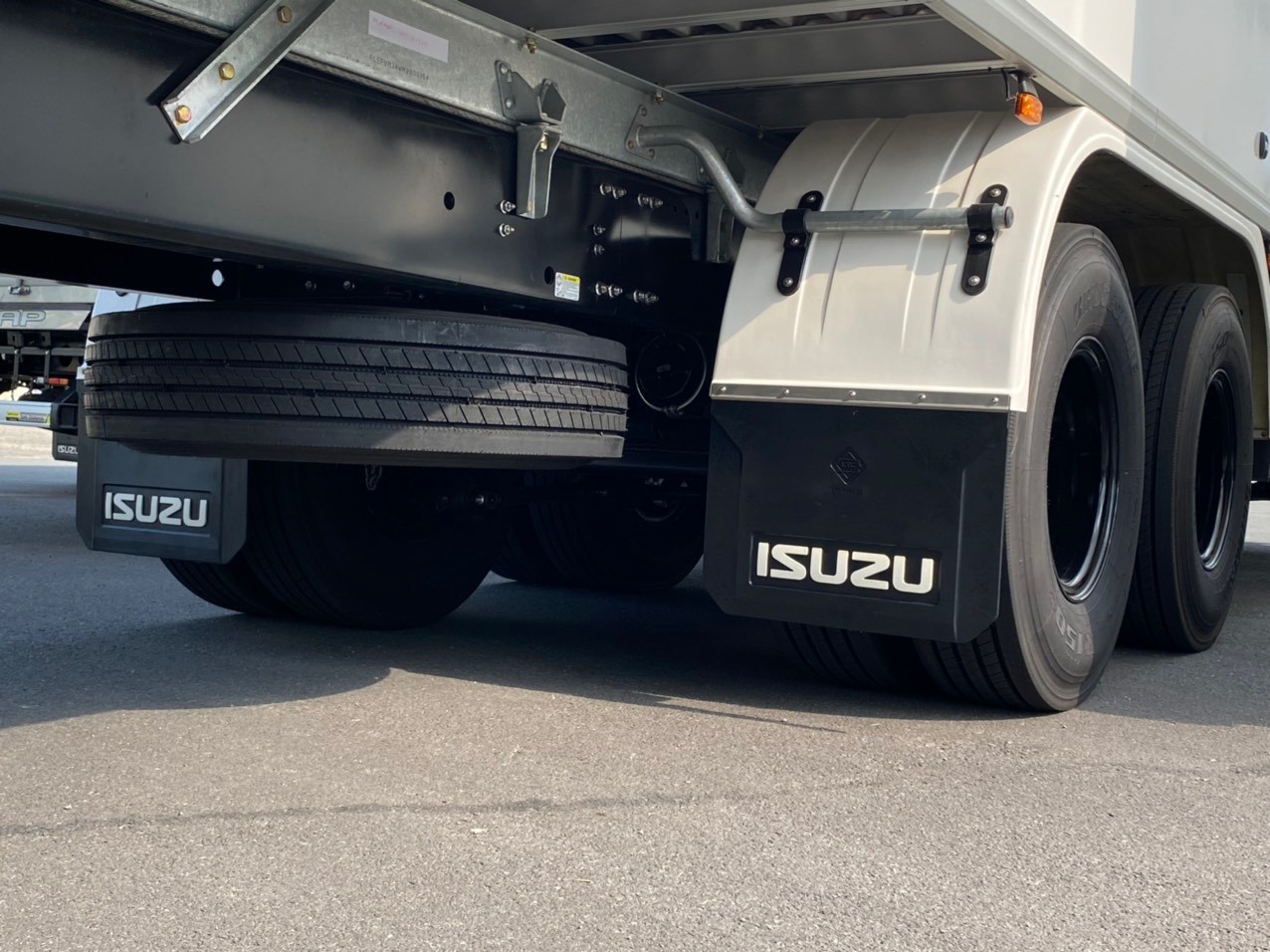 Garde-boue de camion Isuzu