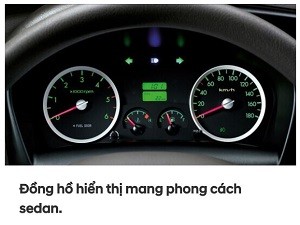 Dashboard van de Hyundai Porter H150 vrachtwagen, eenvoudig en gebruiksvriendelijk ontwerp