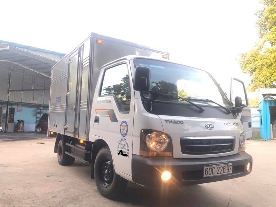 Xe tải Thaco K125 thùng kín màu trắng đời 2015
