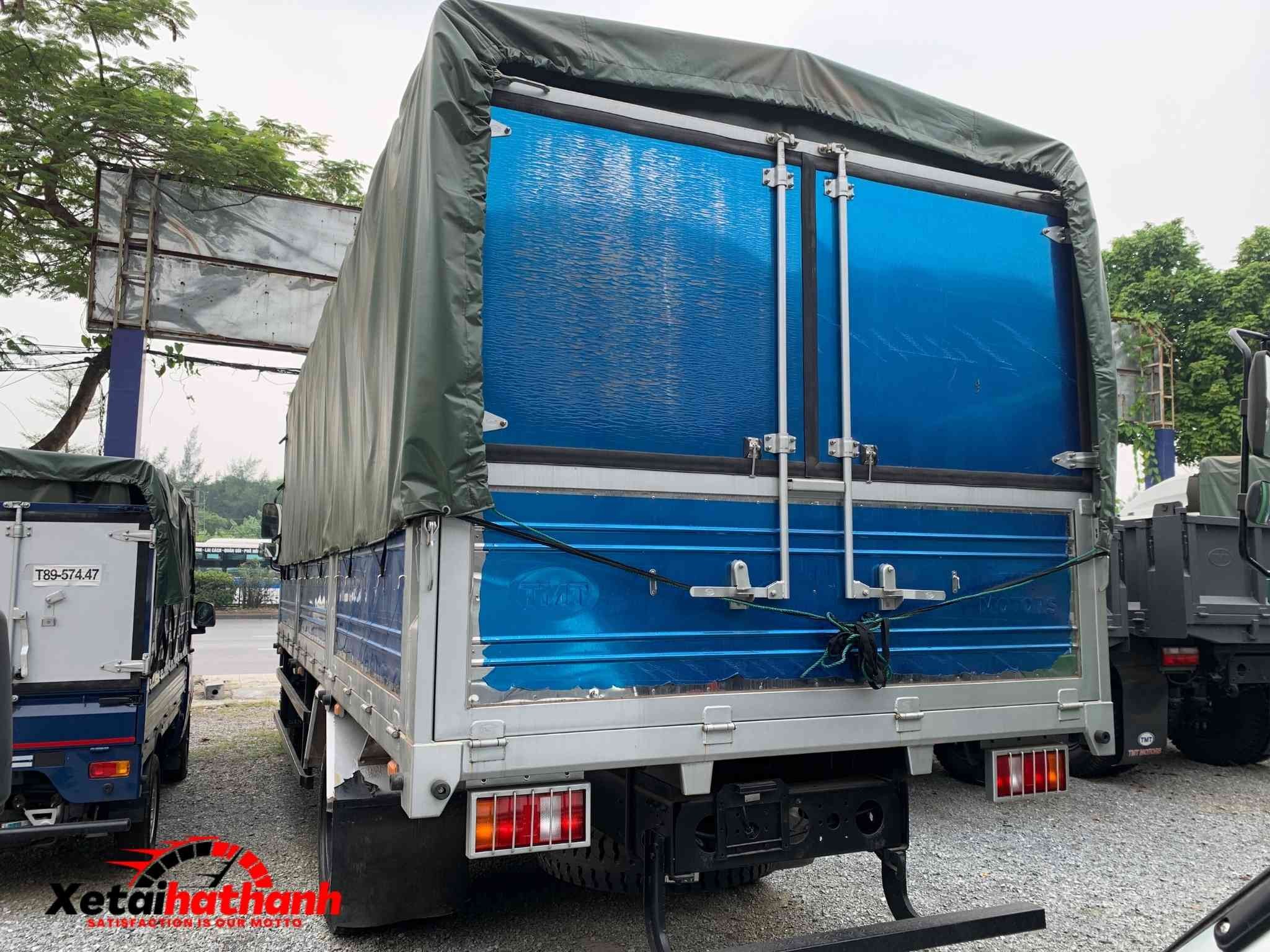 Thùng xe tải TMT 7.5 tấn Howo HW130 kích thước lớn, chắc chắn