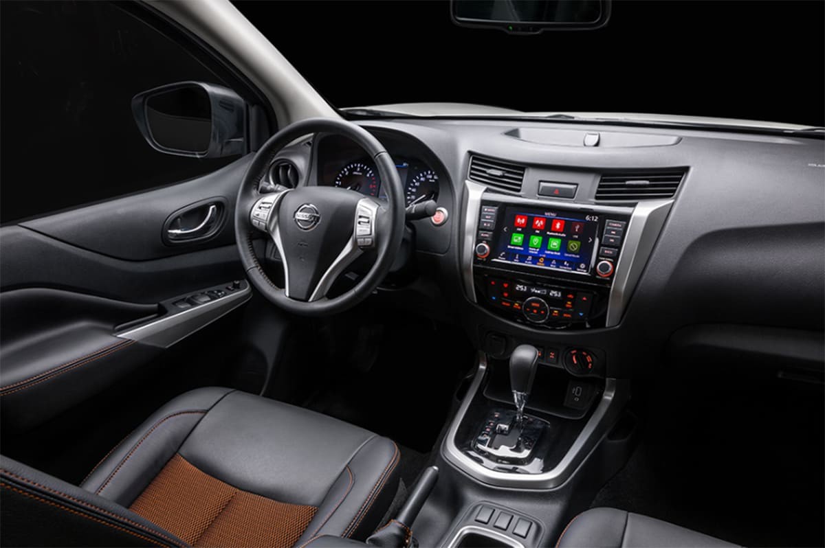 Tiện nghi Nissan Navara 2020 hiện đại