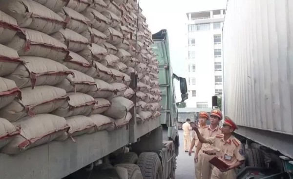 Xe tải phạm lỗi quá tải bị phạt thế nào?